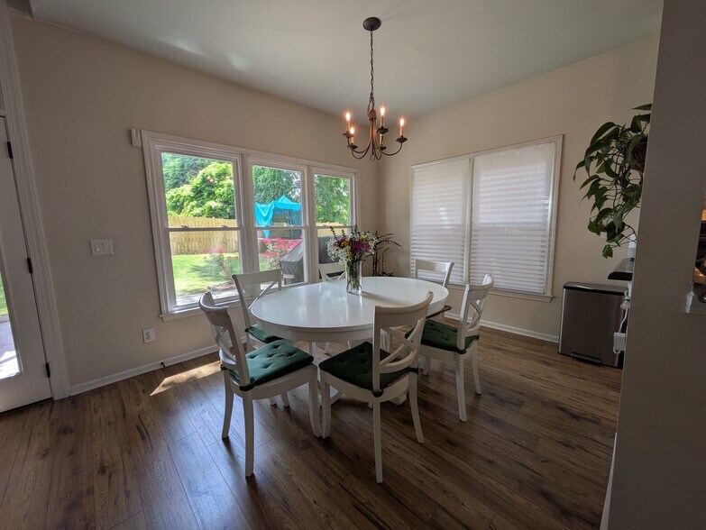 Building Photo - 4736 Woodland Brook Ct SE