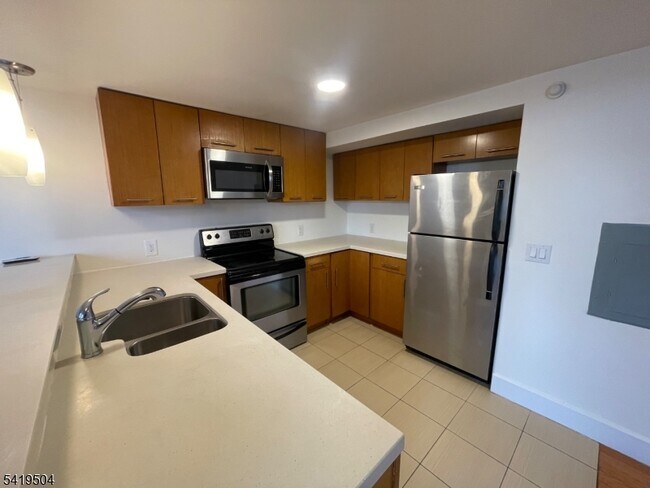 Building Photo - 141 S Harrison St