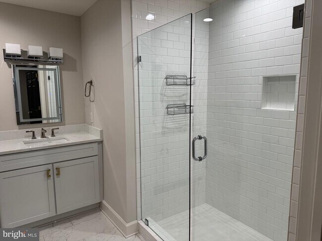 Building Photo - 413 Stuart Cir