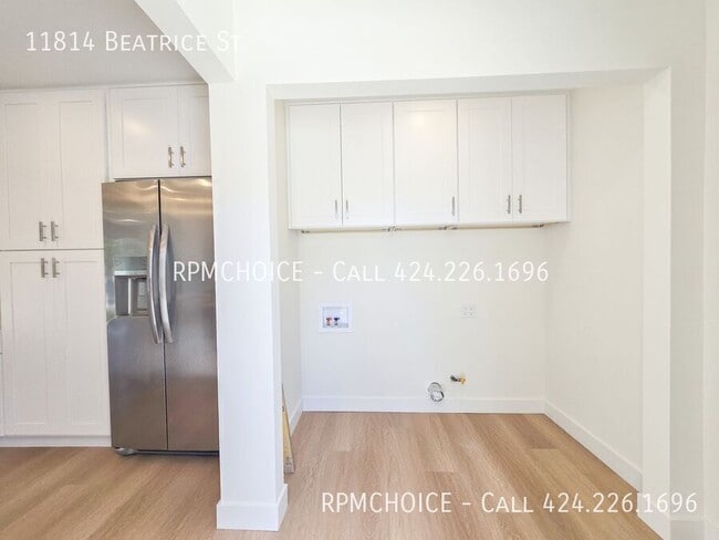 Building Photo - 11814 Beatrice St