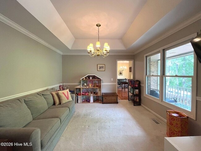 Building Photo - 100 Bridle Path Cir