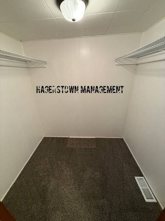 Building Photo - Charming Single Level Home in Smithsburg