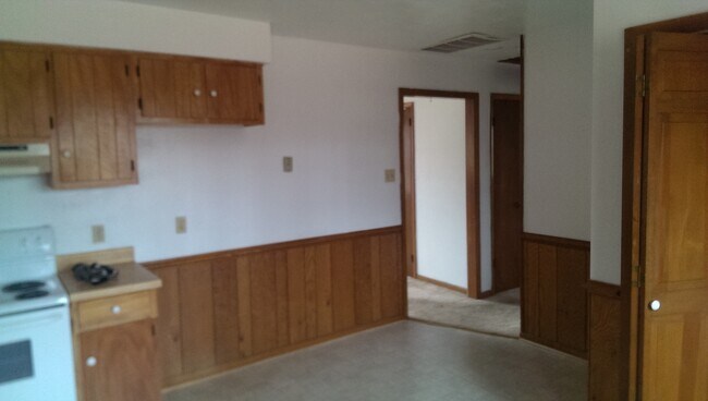 Building Photo - 242-244 Hurdle Dr