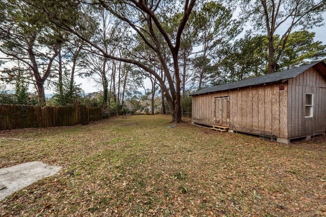 Building Photo - 4 Bedroom, 2.5 Bathroom Home on James Island