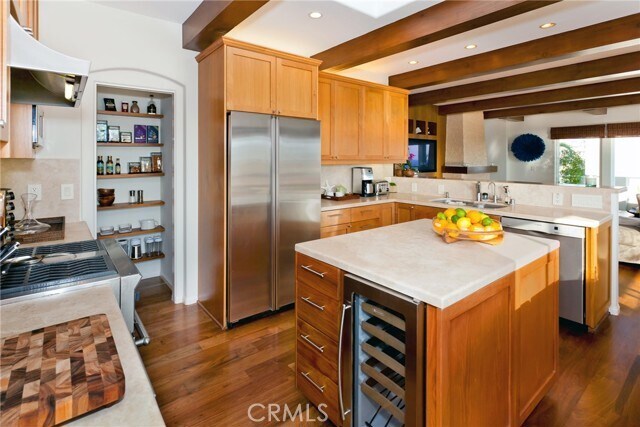 Building Photo - 3601 Manhattan Ave