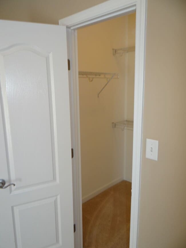 Building Photo - 257 Oxmoor Pl