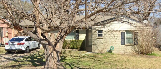 Primary Photo - 2129 Brookshire St