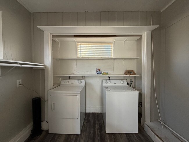 Building Photo - July Move in - Can be leased unfurnished or furnished