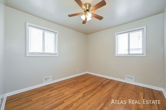 Building Photo - 4505 E Yale Ave