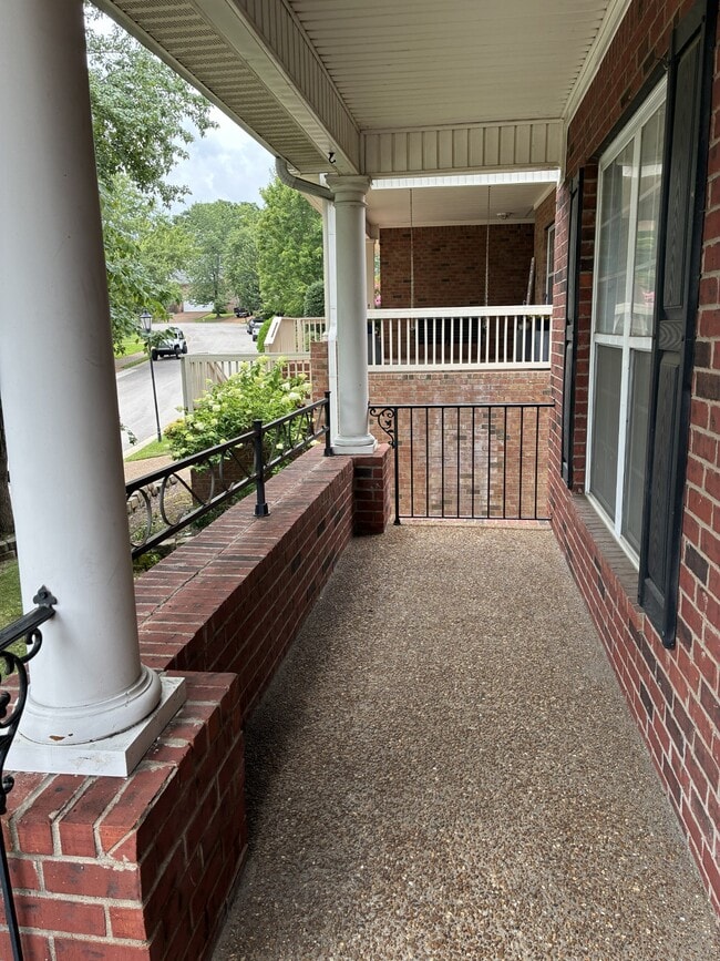 Building Photo - 808 Pisgah Park