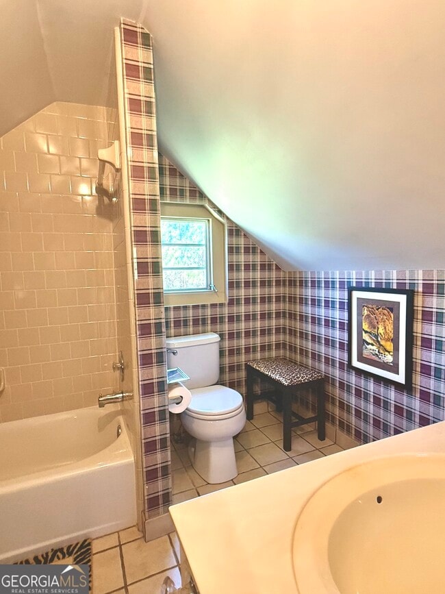 Building Photo - 1663 Thompson Ln