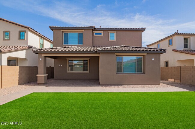 Building Photo - 21424 E Sparrow Dr