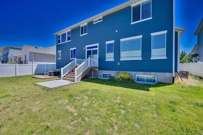 Building Photo - 774 Star Spangled Dr