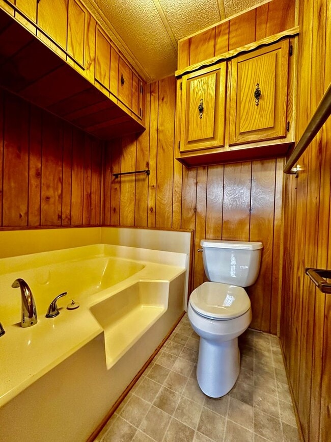 Building Photo - 2/2 Mobile Home