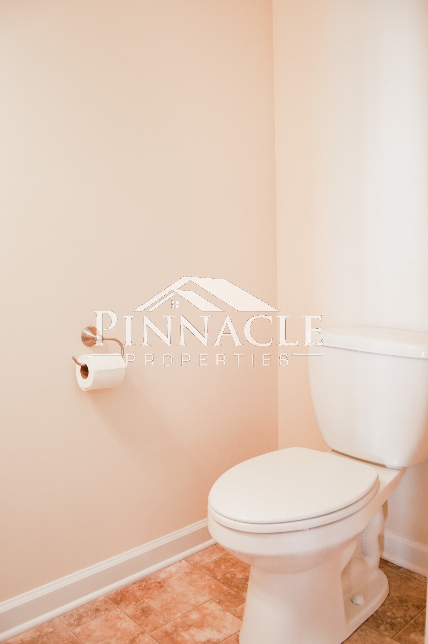 Half Bathroom - 104 Colonnade St