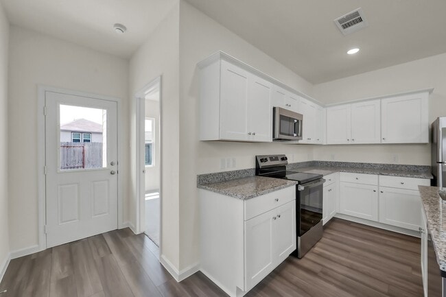 Building Photo - 15009 Ronan Dr