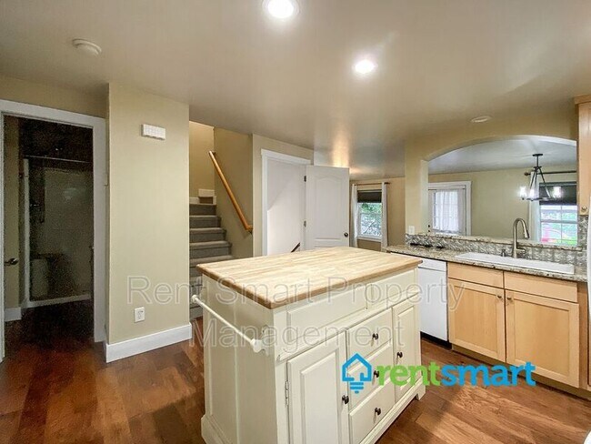 Building Photo - 2626 O'Shaughnessy