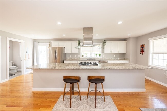 Building Photo - 18 Craftsman Ct