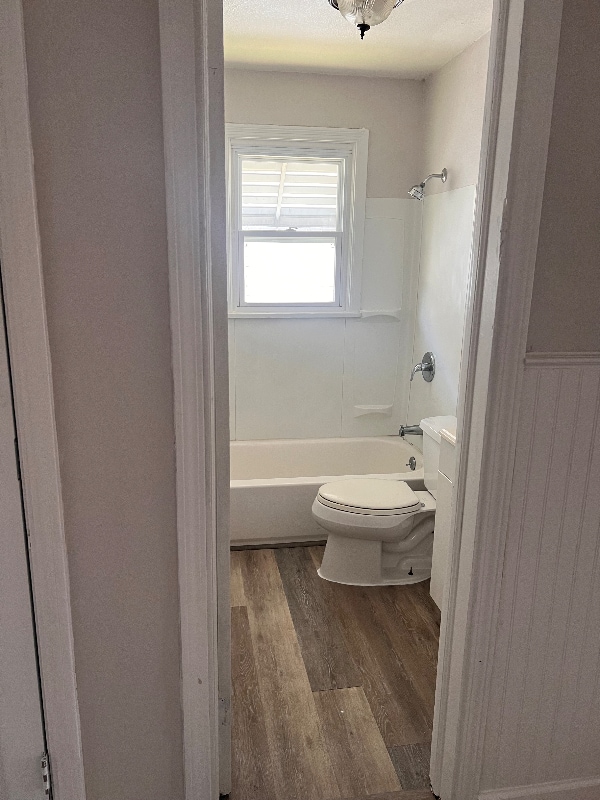 Building Photo - 6133 Lillian Ave