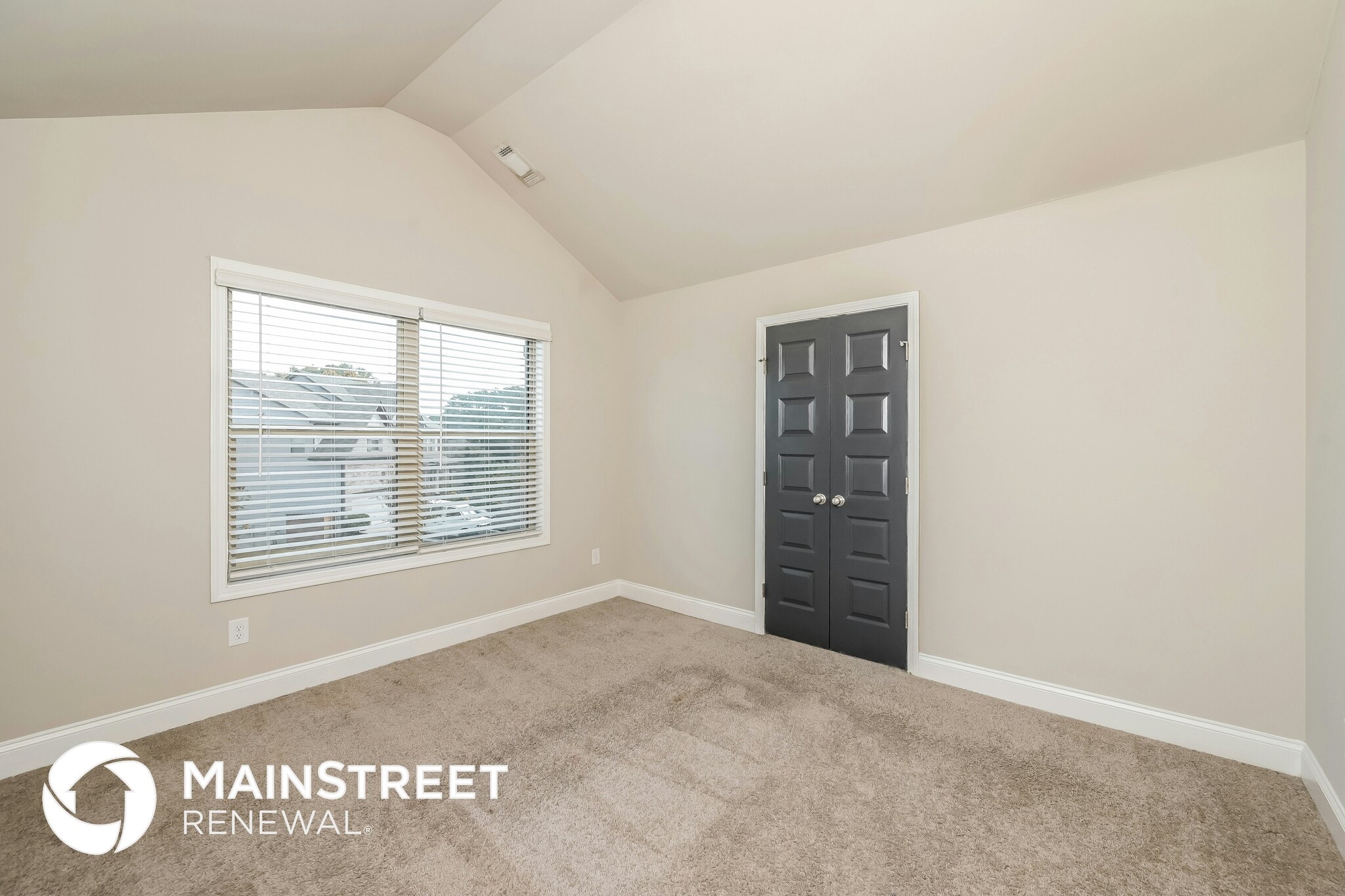 Building Photo - 747 Overlook Gln Dr