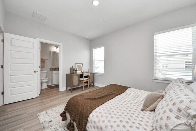 Building Photo - 5300 Berkeley Knl Cir