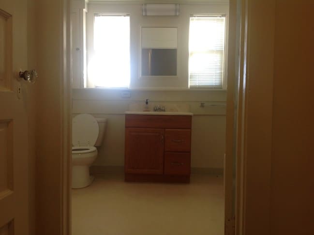 Bathroom - 1504 W Huntington Dr