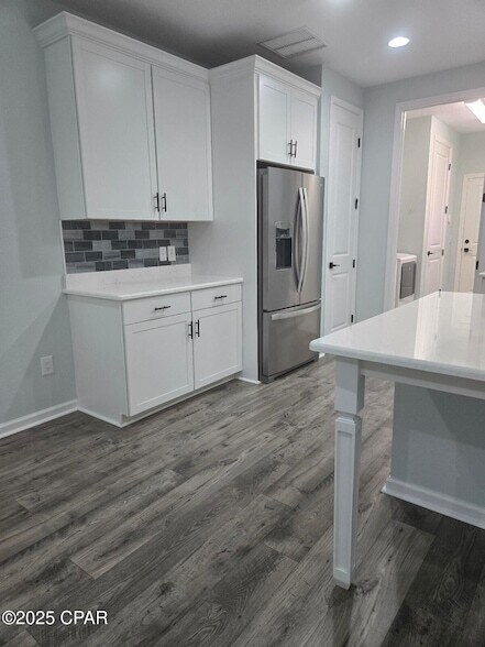 Building Photo - 8676 Coral Reef Wy