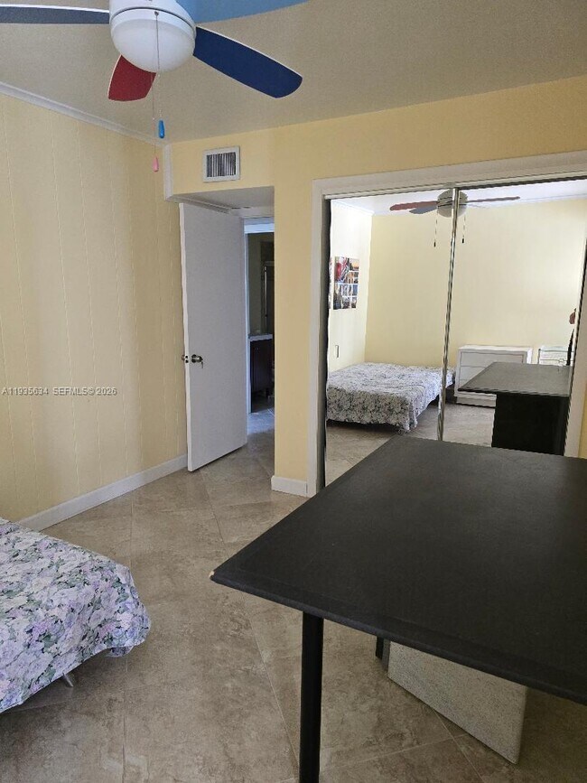 Building Photo - 2990 NE 16th Ave