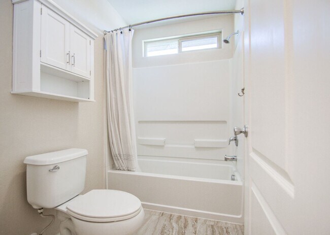 Building Photo - Stunning 3 bed plus Loft in Copper Ranch!