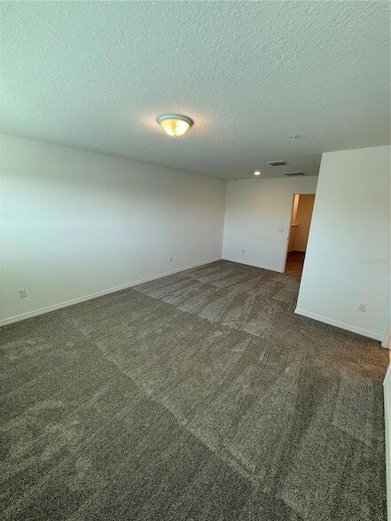 Building Photo - 4616 ORCHARD VIEW Aly