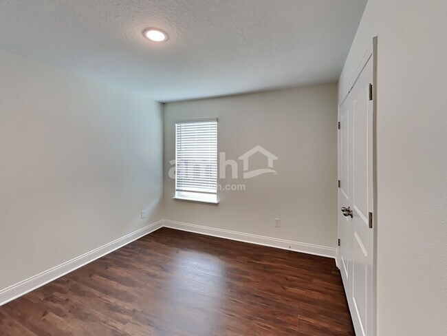Building Photo - 6174 Little Blf Cir