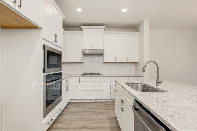 Building Photo - 24 Seaport Ln