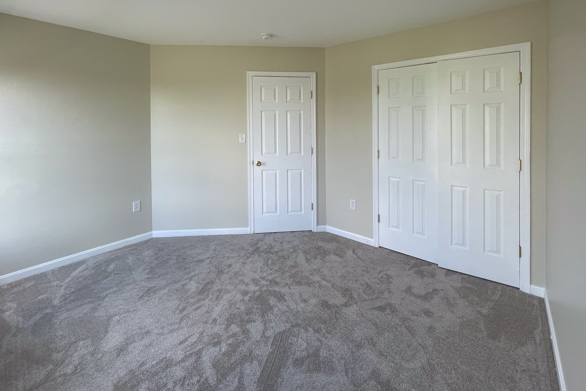 Building Photo - 35270 Overlook Dr