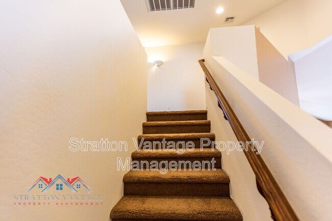 Building Photo - 2234 W Pima Ave