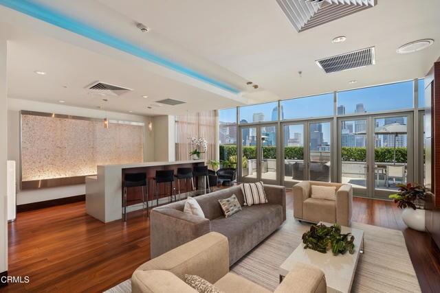 Building Photo - 1155 S Grand Ave