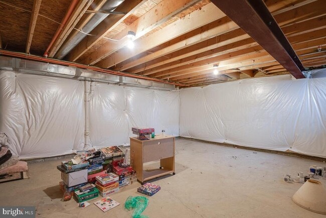 Building Photo - 3676 Clairton St