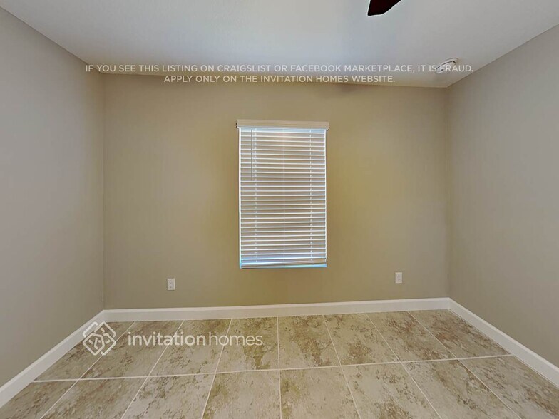 Building Photo - 558 Oldenberg St SW