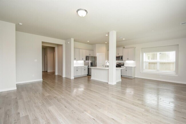Building Photo - 3024 Myrtle Sunset Dr