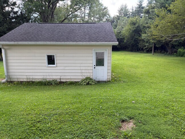 Building Photo - 505 N Ludlow Rd