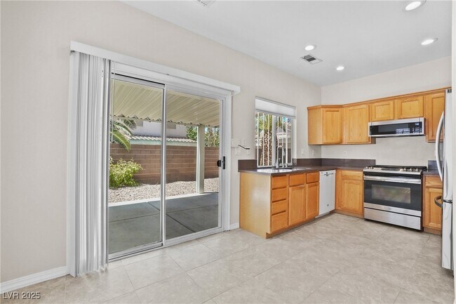Building Photo - 8551 Stone Mill Way