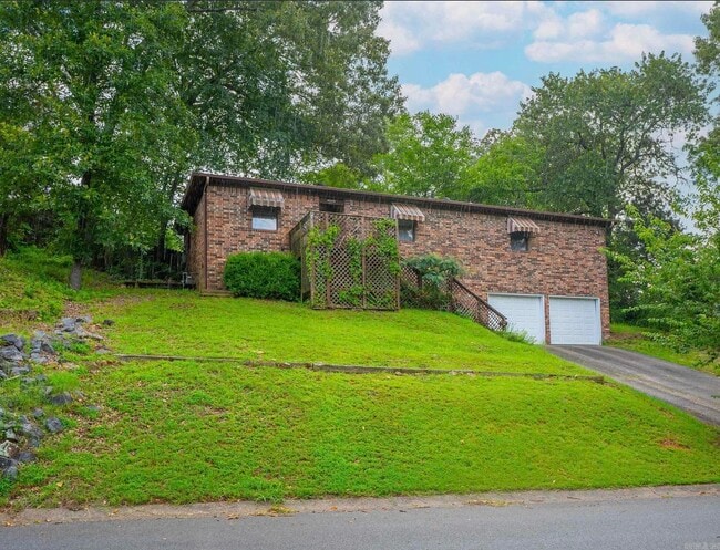 Primary Photo - 4542 Edgemere Rd