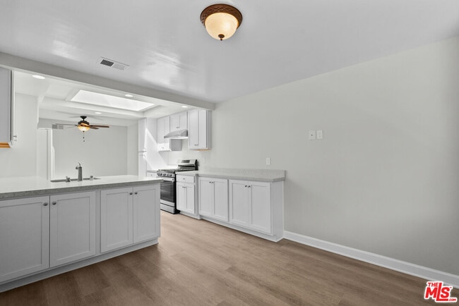Building Photo - 26851 Oak Branch Cir