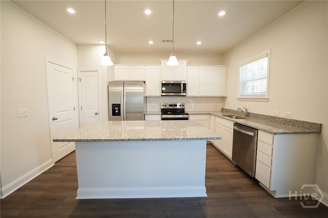 Building Photo - 112 MONTEREY Lp