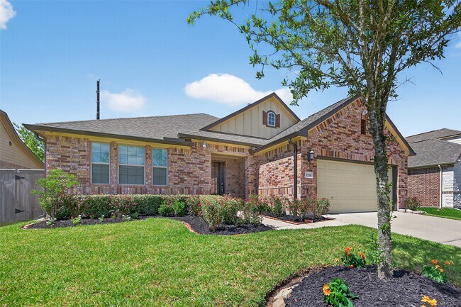 Building Photo - 2726 Tumlinson Dr