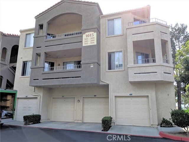 Primary Photo - 1015 La Terraza Cir