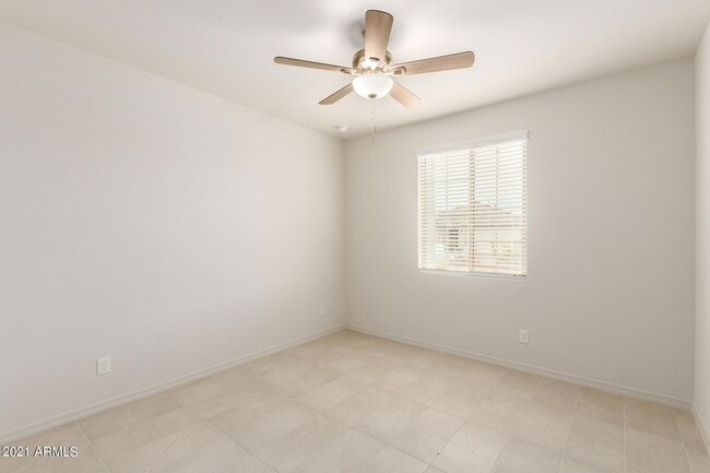 Building Photo - 8757 W Rancho Dr