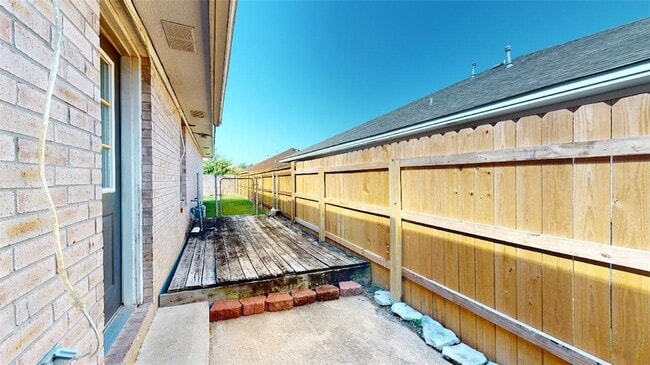 Building Photo - 2324 Trace Meadows