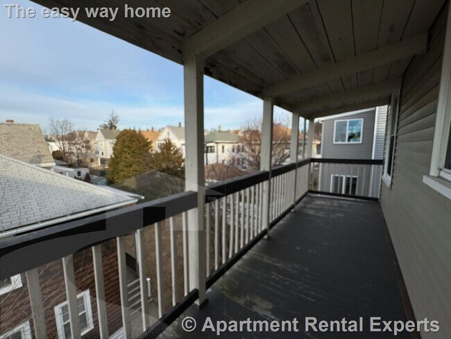 Building Photo - 65 Conwell Ave