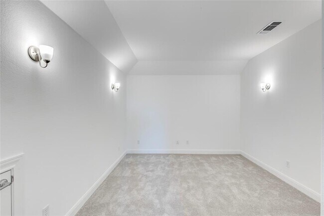 Building Photo - 132 Inlet Ln