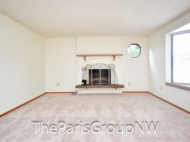 Building Photo - 14655 NE 179th St